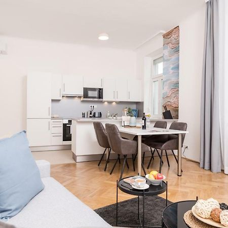 Stadlau Live Apartments Виена Екстериор снимка