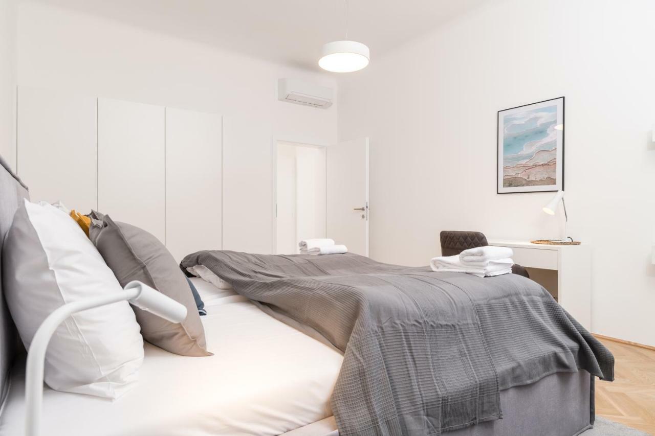 Stadlau Live Apartments Виена Екстериор снимка