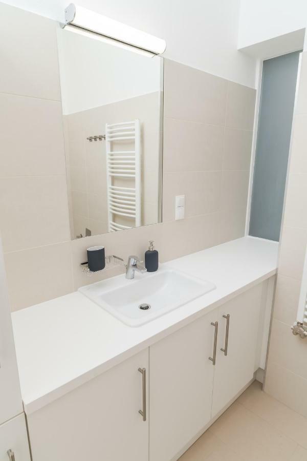 Stadlau Live Apartments Виена Екстериор снимка